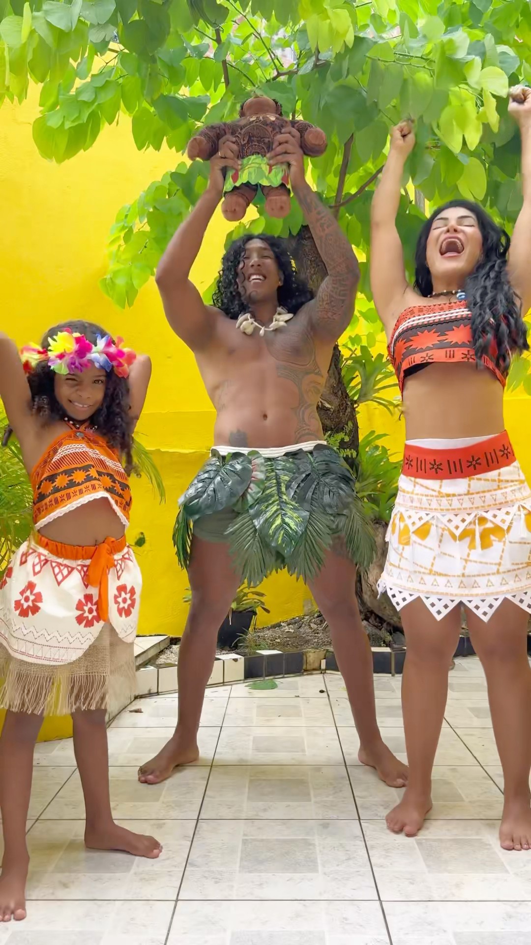 Quem quer um MAUIZITO?@mayca.brasil #transition #moana #maui #fantasy #apollosant #short